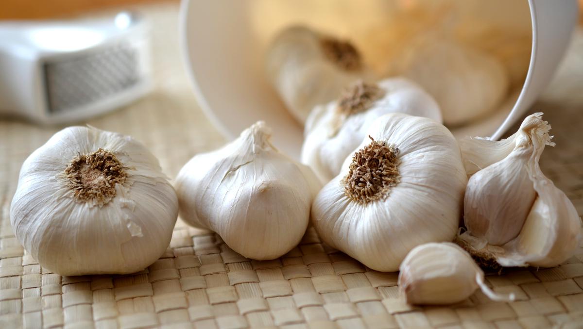 plant-white-food-garlic-produce-vegetable-770485-pxhere.com