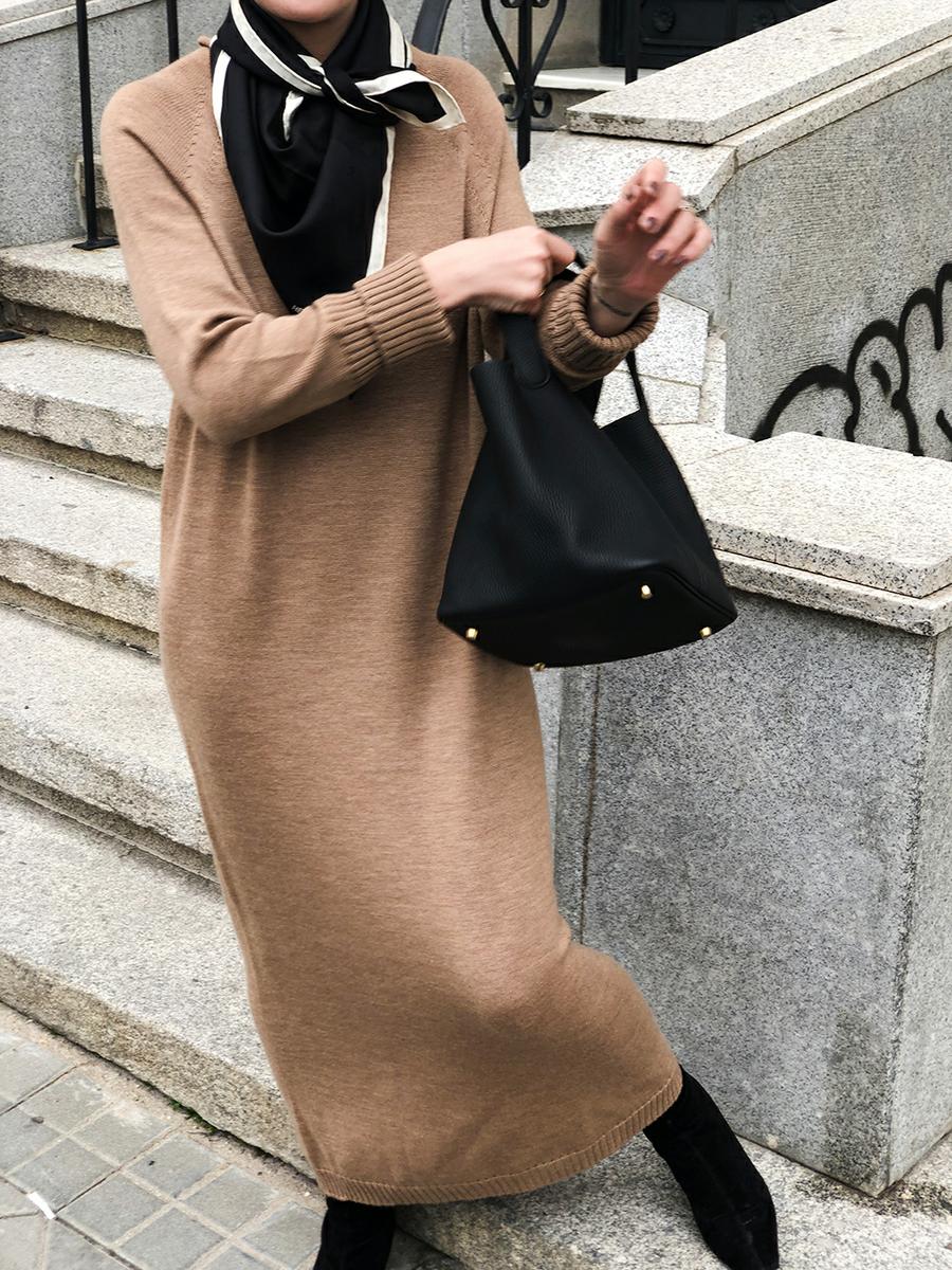 Trini | Max Mara dress Hermes scarf