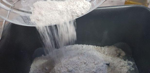 Masa integral para pizza en panificadora Lidl (6)