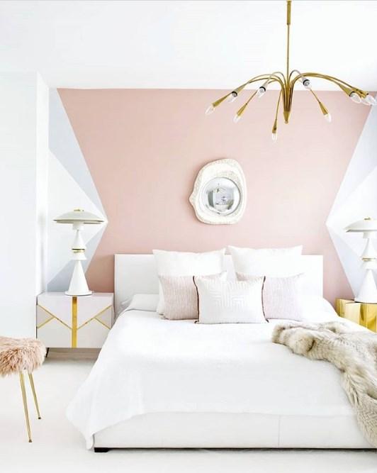 cabecero geométrico con pintura