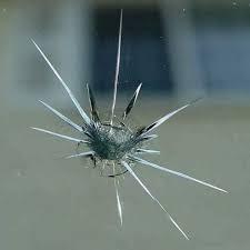 Grieta parabrisas. Vía Facebook.