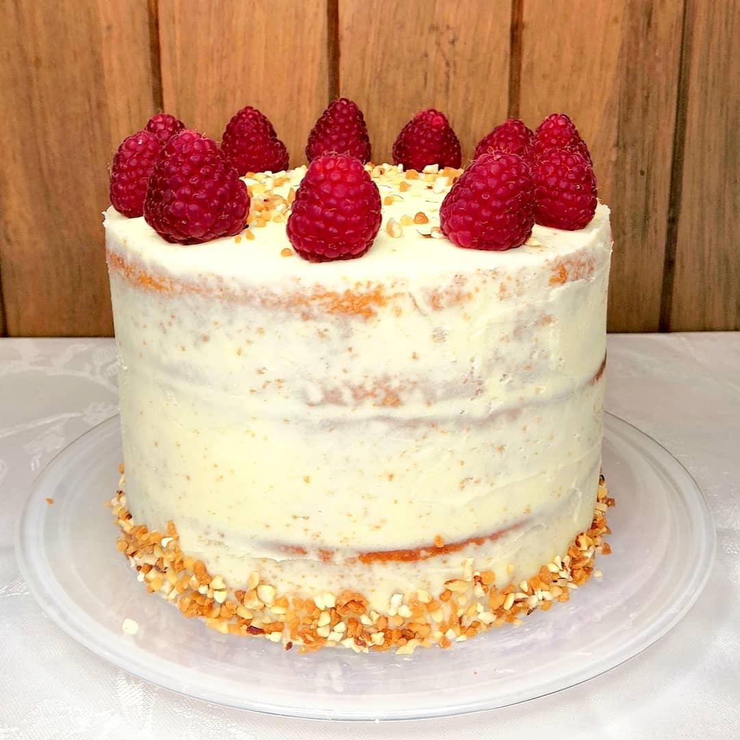 Bizcocho de vainilla y cerezas