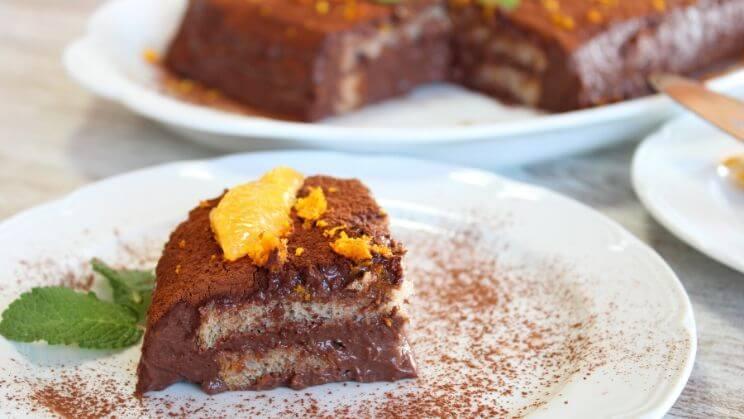 Pastel de chocolate y naranja