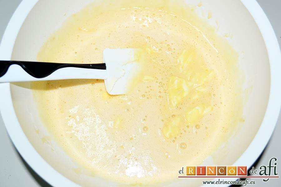 Quesada de manga, echar el queso mascarpone