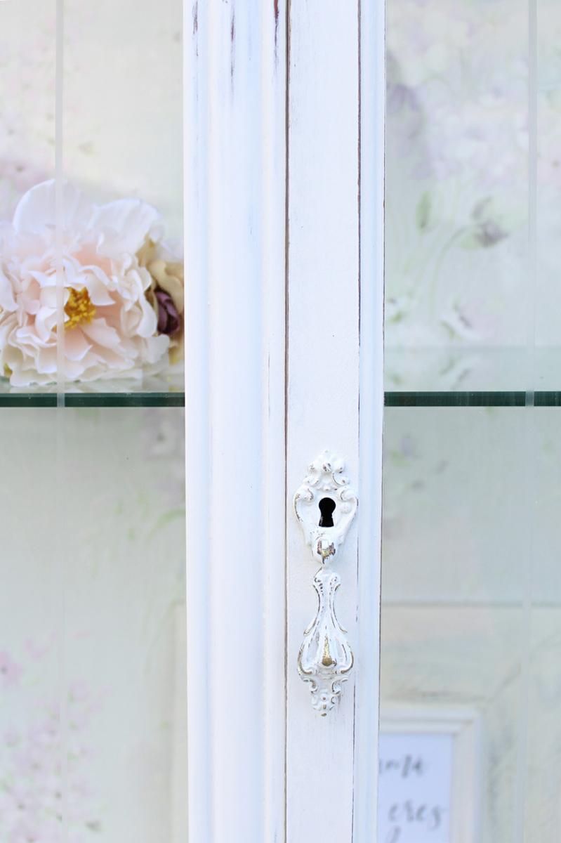 restaurar una vitrina, mueble decapado