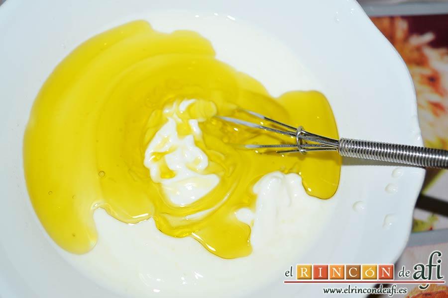 Albóndigas de verduras, preparar una salsa con yogur griego, zumo de limón y aceite de oliva virgen extra