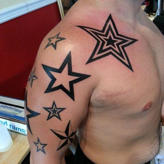 Tatuaje de estrellas para hombre