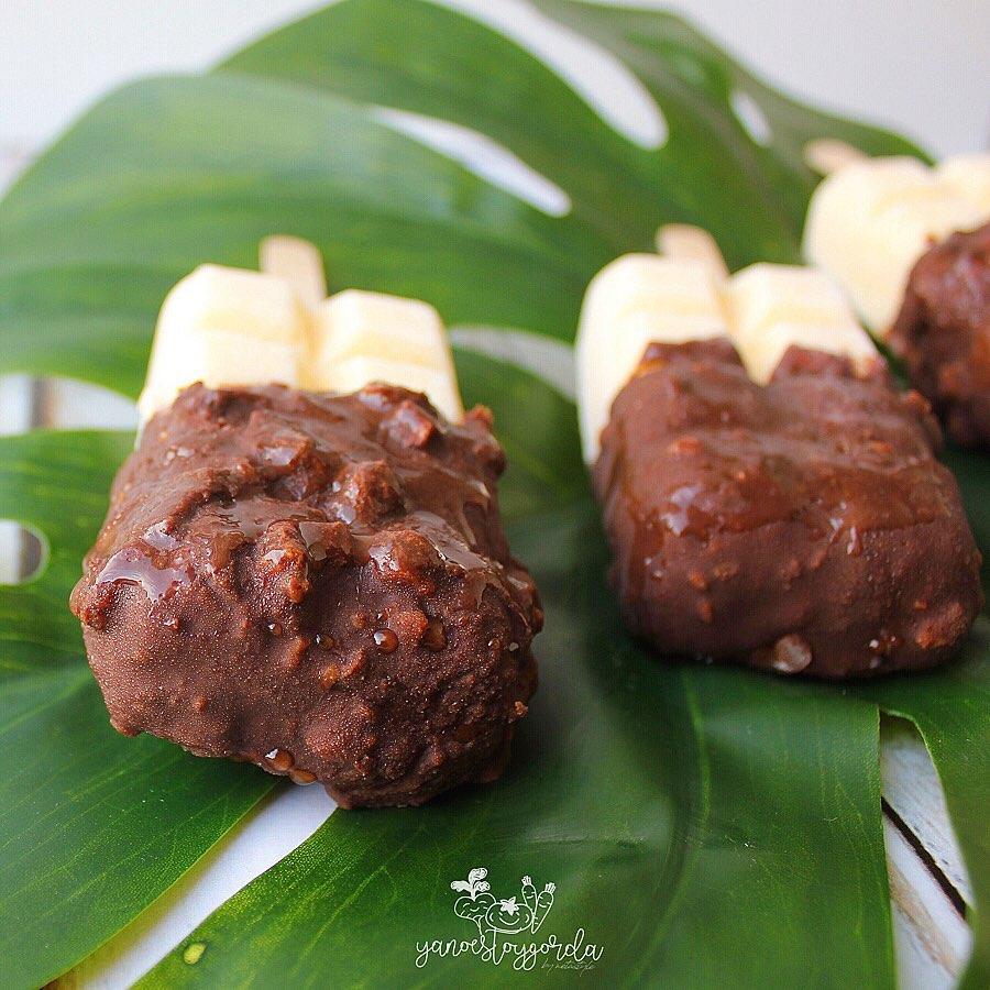 HELADO DE MANGO Y PIÑA CON NUECES