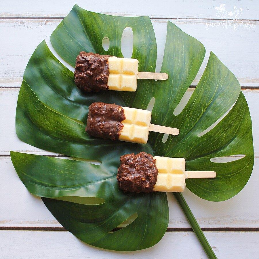 HELADO DE MANGO Y PIÑA CON NUECES