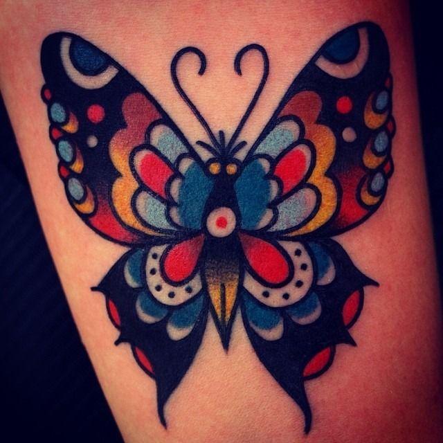 Tatuajes de mariposas de colores