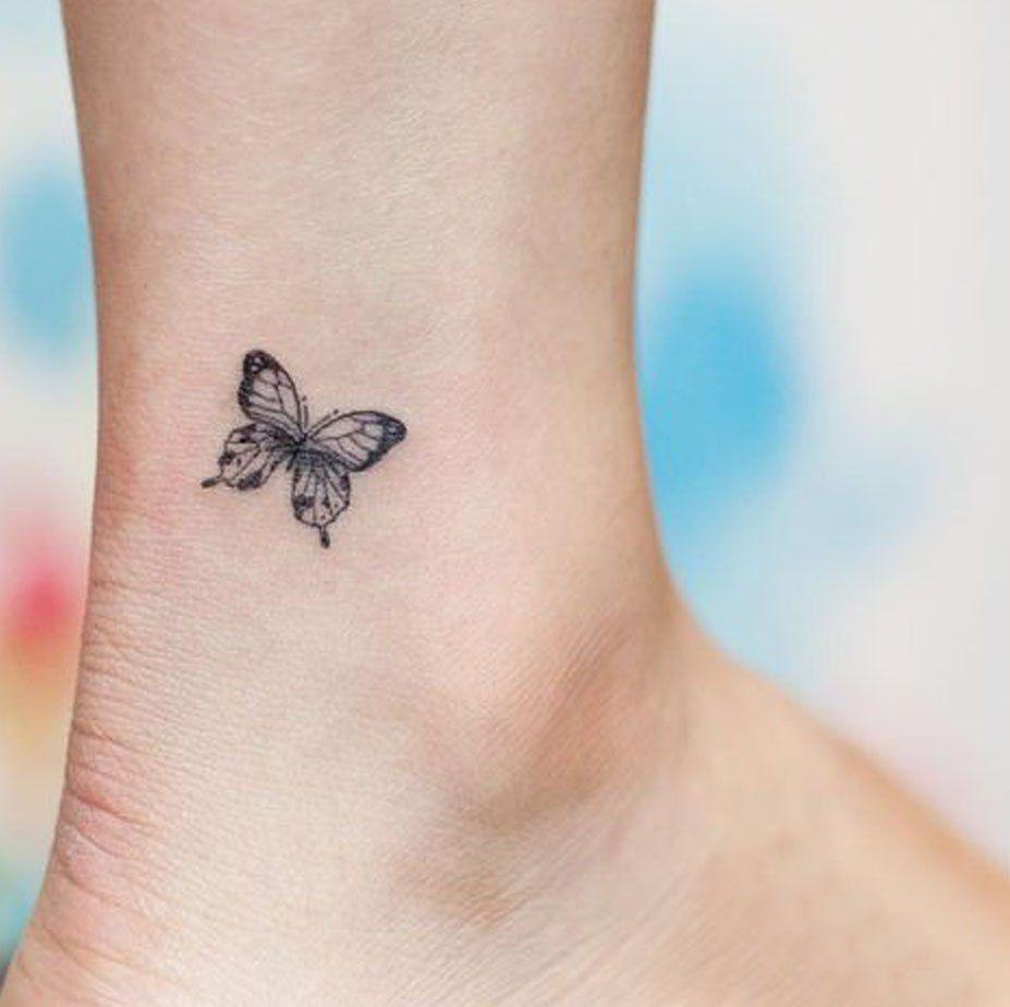 Tatuaje de mariposas pequeñas