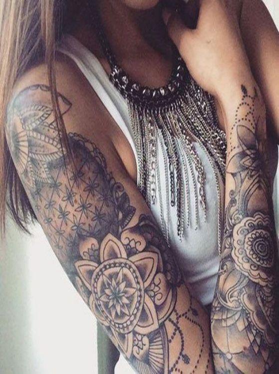Diseño de tatuaje tribal para mujeres