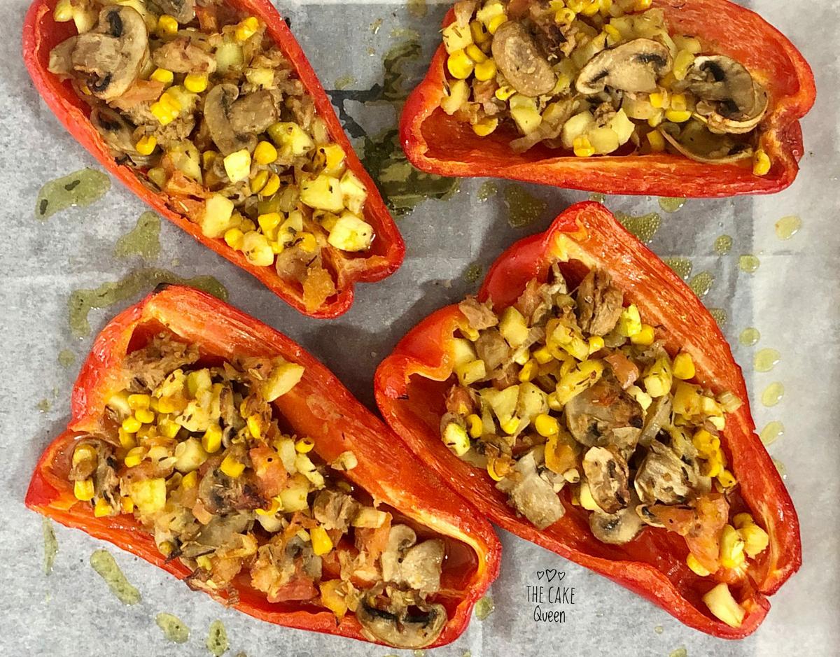 Pimientos rellenos al ratatouille con atún al horno 