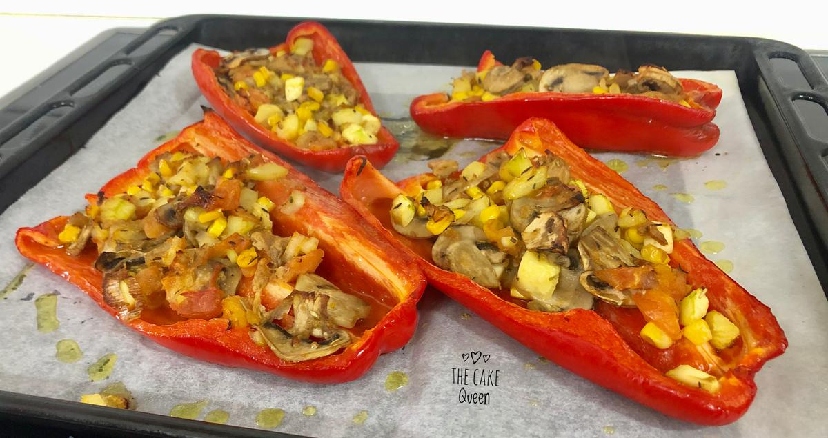 Pimientos rellenos al ratatouille con atún al horno 