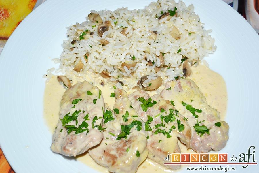 Solomillo de cerdo con salsa de paté, sugerencia de presentación