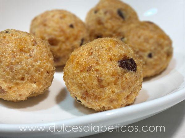 Bolitas de yogur y bizcocho