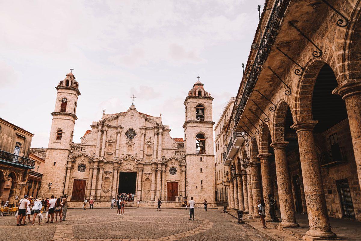 Plaza de la Catedral en La Habana