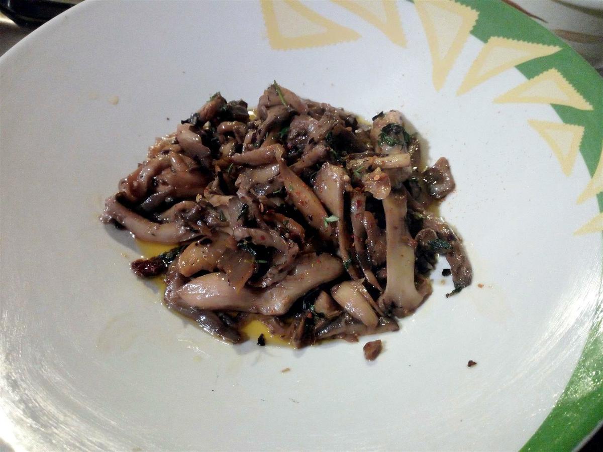 Setas de cardo al ajillo con menta - Cardoncelli trifolati alla menta - Garlic mushroom recipe