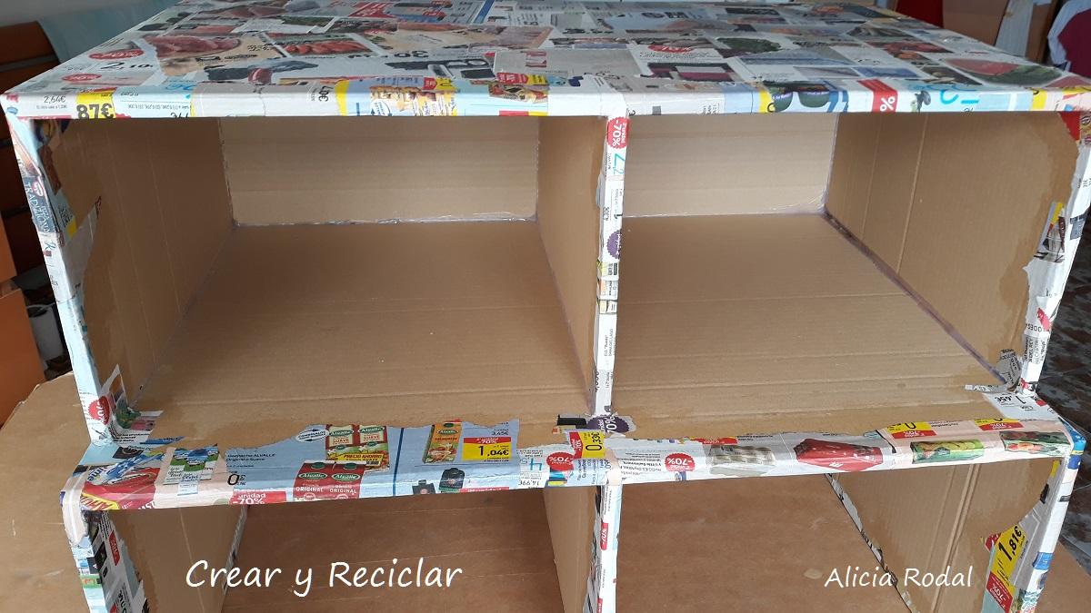 Como hacer muebles, organizadores, repisas y cajones de cartón, para tener tu ropa, materiales y demás objetos, bien organizados en el armario. 