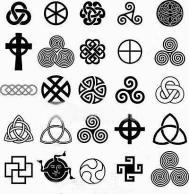 Tatuajes con símbolos celtas en blanco y negro