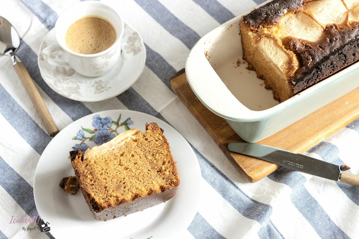 Plum Cake de Espelta, Azahar y Manzana