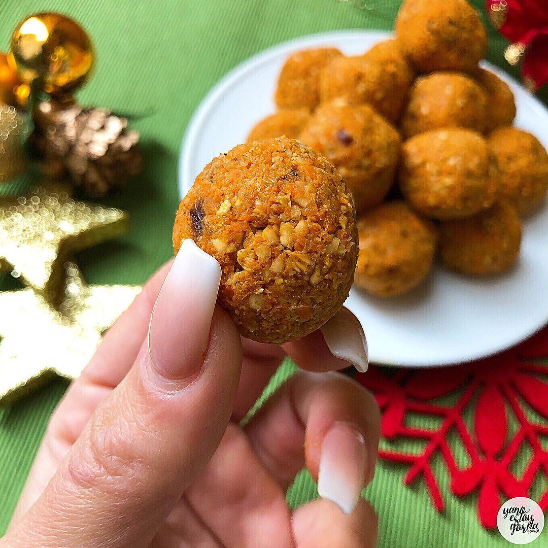 Carrot cake balls