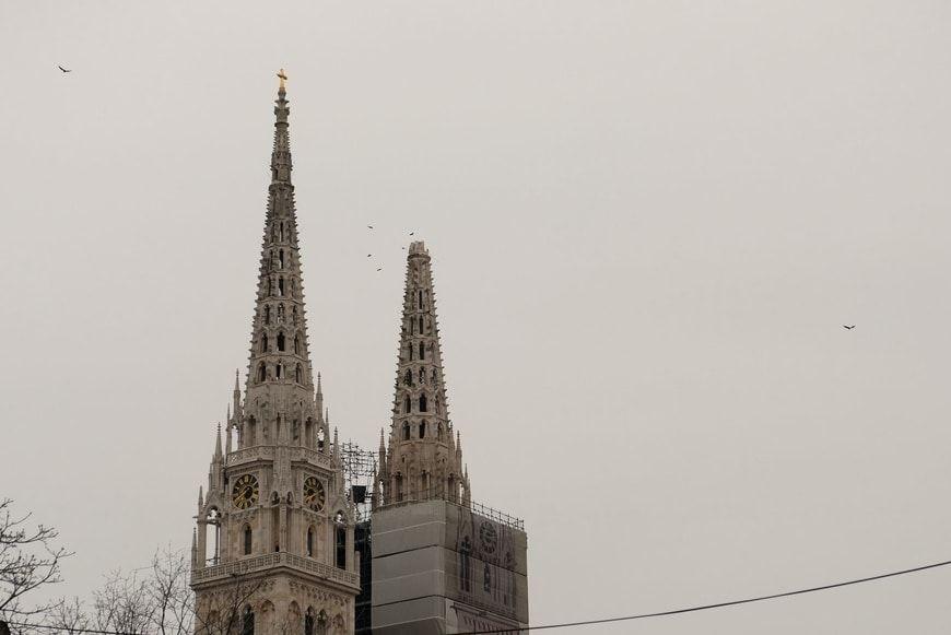 Torres de la catedral de Zagreb tras sismo