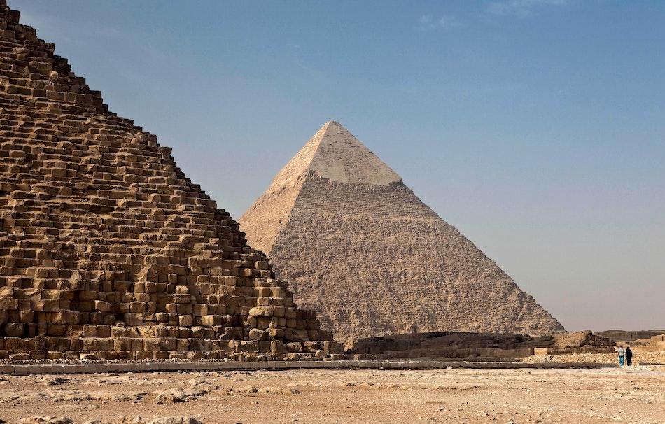 Pirámides de Giza son un ejemplo de divide y vencerás.