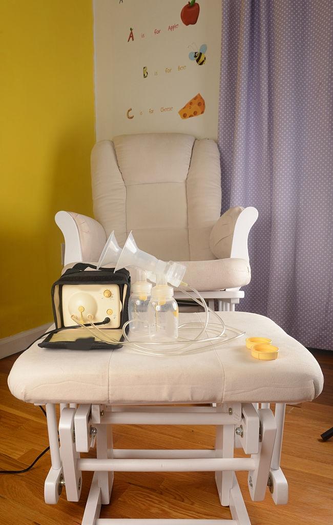 usar extractor de leches eléctrico con comodidad