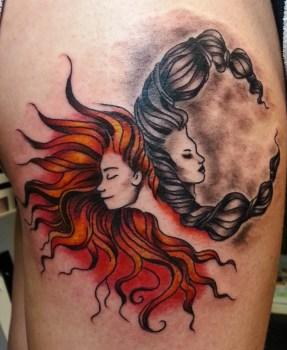 Tatuaje de la luna y el sol en colores