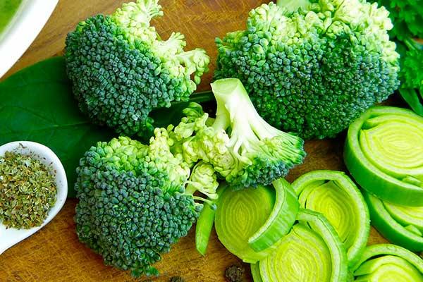 verduras-para-subir-las-defensas-el-brocoli