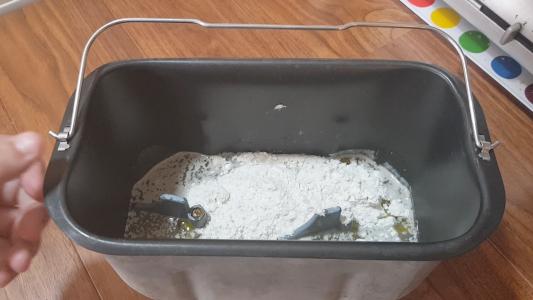 Pan con semillas en panificadora (4)