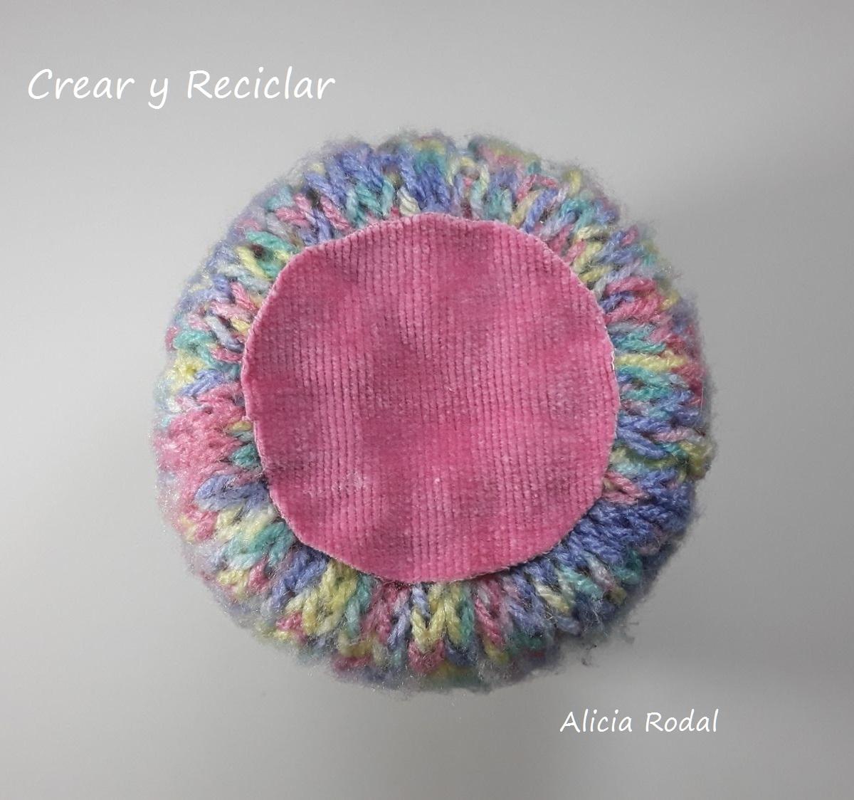 Cómo decorar envases, frascos o botellas de vidrio, de una manera fácil y divertida, para hacer en familia y con materiales reciclados.