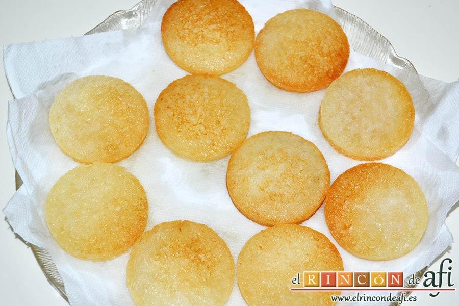 Mozzarella en carroza, ponerlos sobre papel absorbente