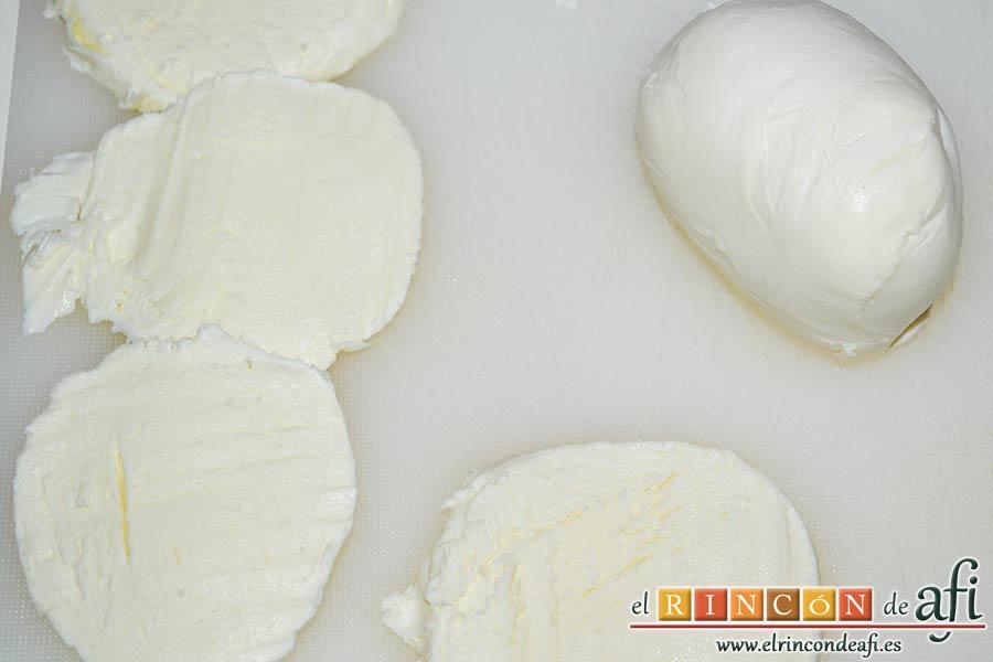 Mozzarella en carroza, coger las bolas de mozzarella