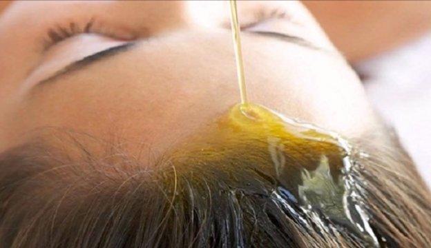 Cómo quitar las canas con limón y aceite de coco