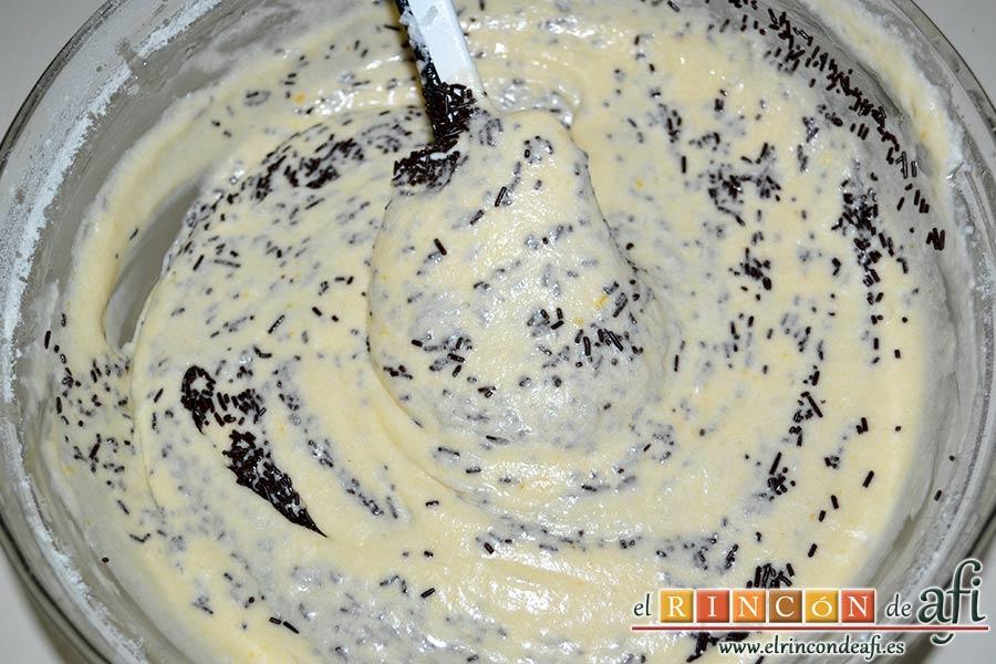 Bizcocho hormiguero, mezclar con cuidado