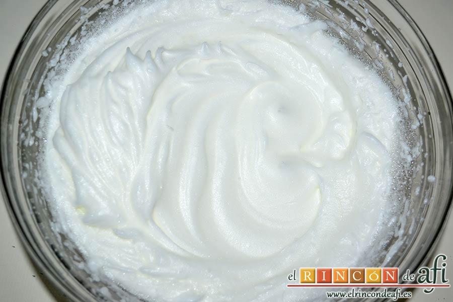 Bizcocho hormiguero, montar las claras a punto de nieve