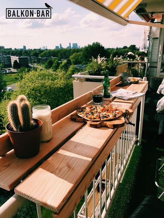Mesa de bar para una terraza mini