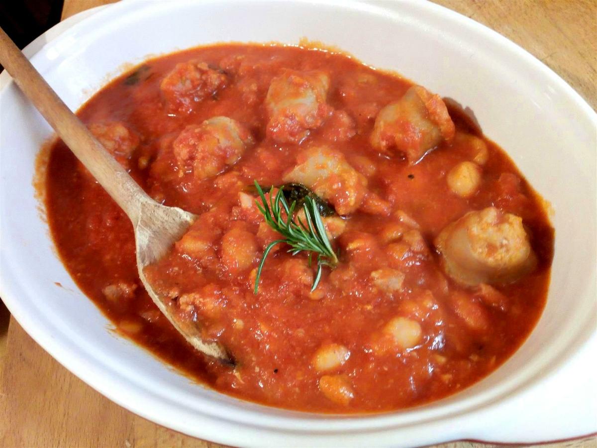 Alubias con tomate y chorizo - Alubias a la trinidad - Fagioli alluccelleto con salsiccie - Terence hills bean recipe