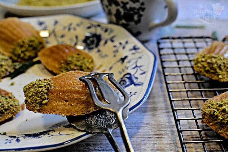 Madeleine Con Miel Y Pistachos 011