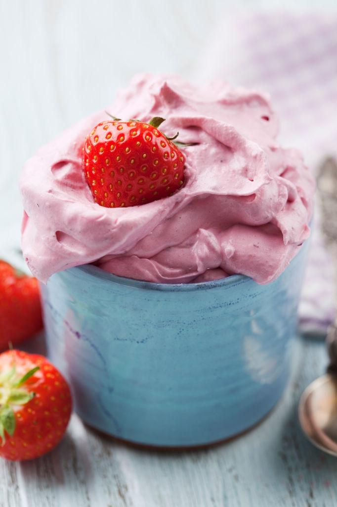 helado de fresa con nata