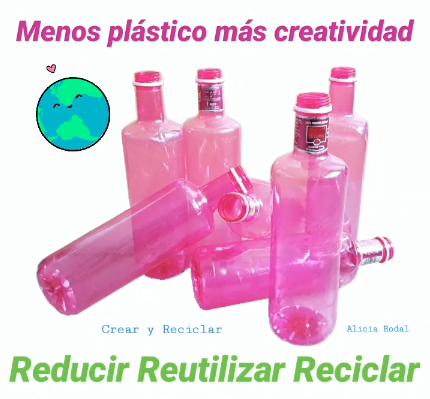 Aquí encontrarás más de 35 ideas de manualidades para hacer en casa con diferentes materiales reciclables, cartón, cajas de madera o huacales, papel periódico, revistas, vidrio, tubos de cartón de papel higiénico, plástico, telas y muchos más.