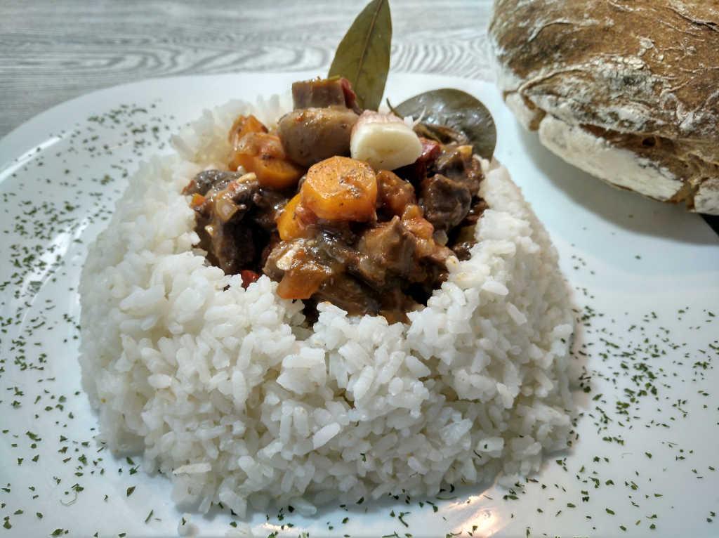 carne de jabalí en salsa