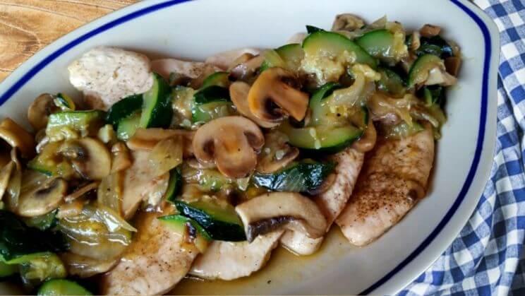 Filetes de pavo con verduras