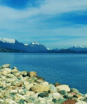 playa centenario. lago nahuel huapi