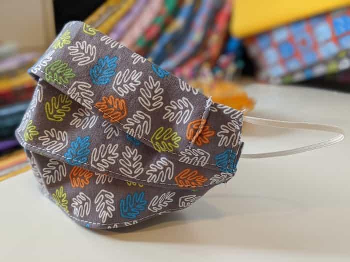 Mascarilla reutilizable lavada y desinfectada