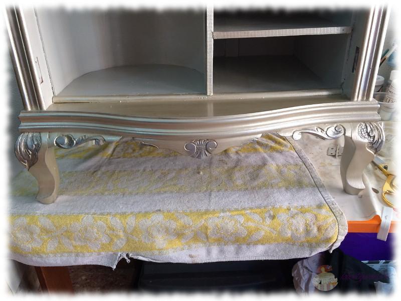 Mesita de noche reciclada. Detalles y remates.