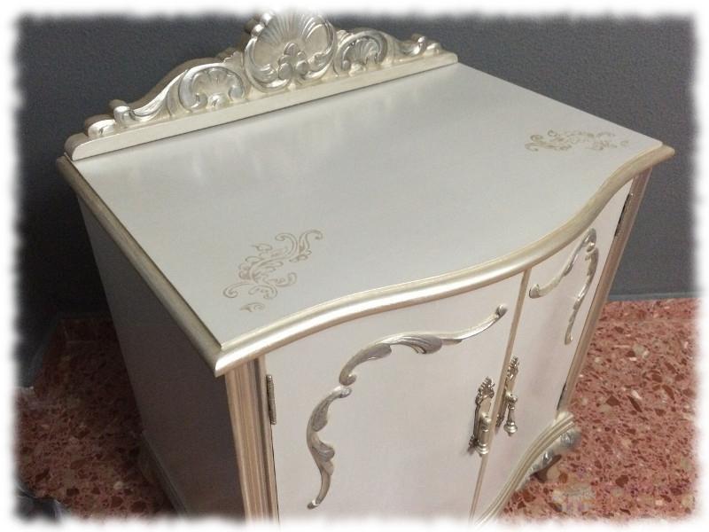 Mesita de noche reciclada. Resultado final.