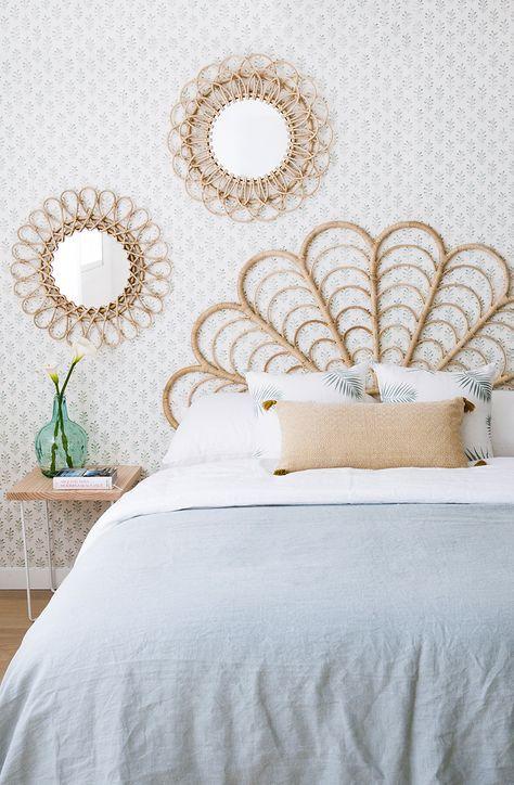 composición de espejos redondos